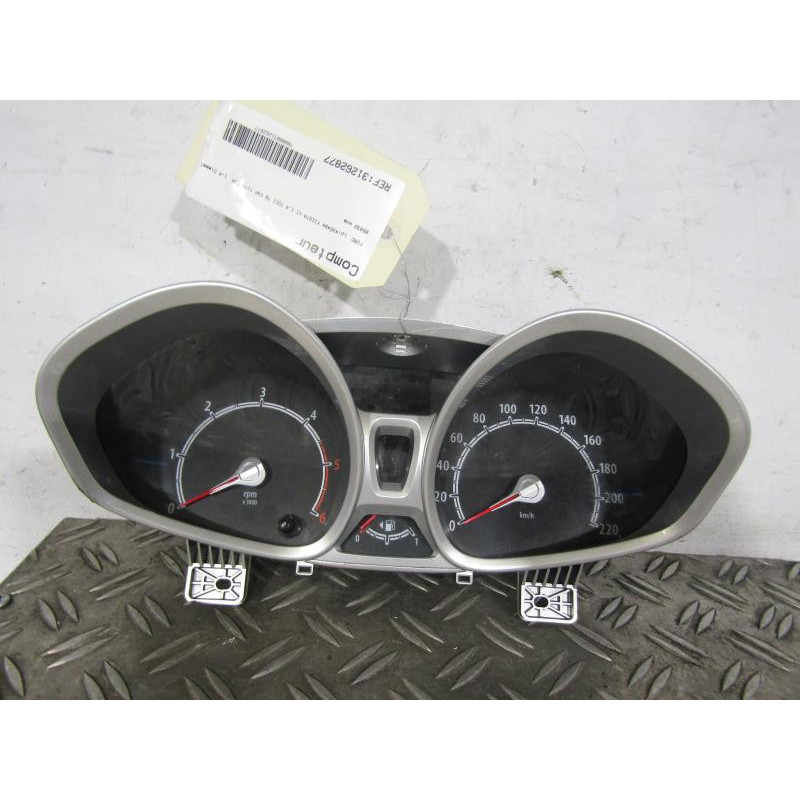 Compteur FORD FIESTA 6 Photo n°1