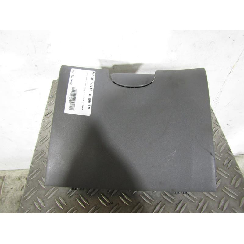 Porte boite a gants TOYOTA YARIS VERSO Photo n°1