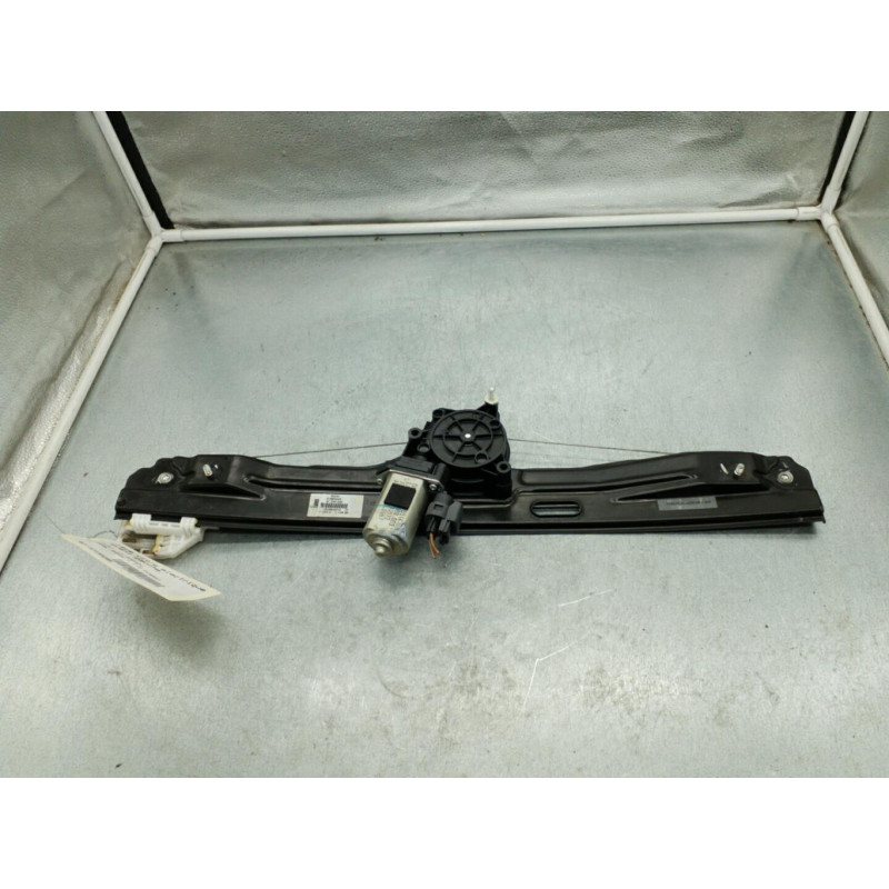 Leve vitre electrique avant gauche FIAT 500L Photo n°1