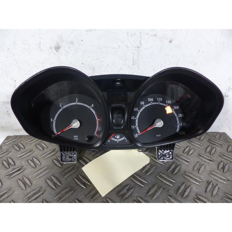 Compteur FORD FIESTA 6 Photo n°1
