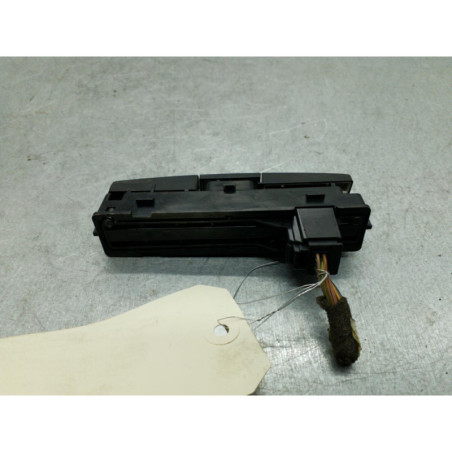 Bouton de warning OPEL ASTRA J