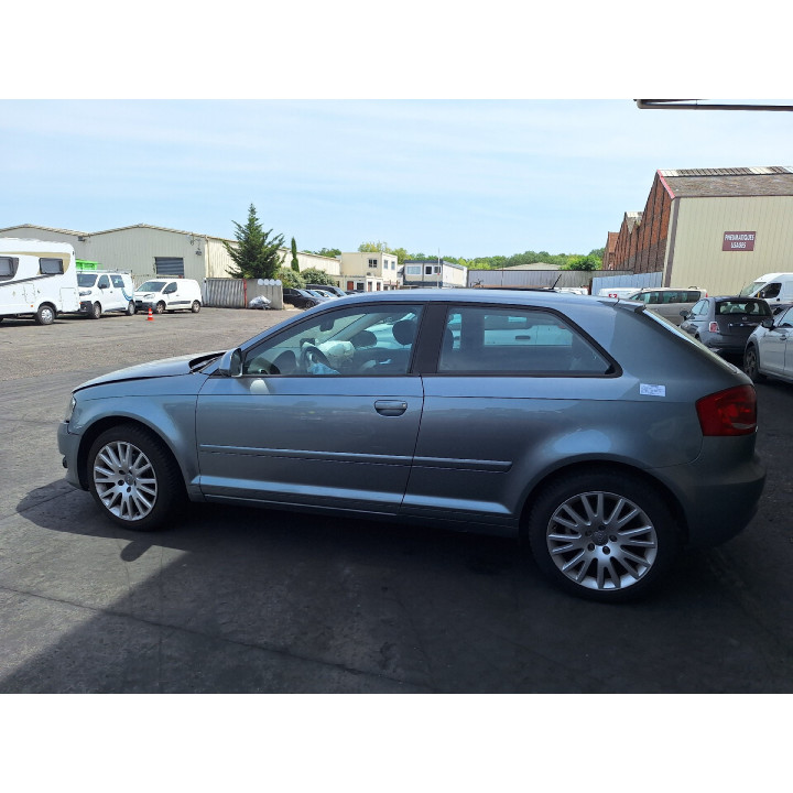 Fermeture de capot AUDI A3 2 Photo n°3