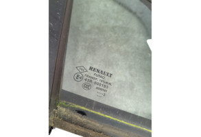 Custode avant droit (porte) RENAULT CAPTUR 1 Photo n°1
