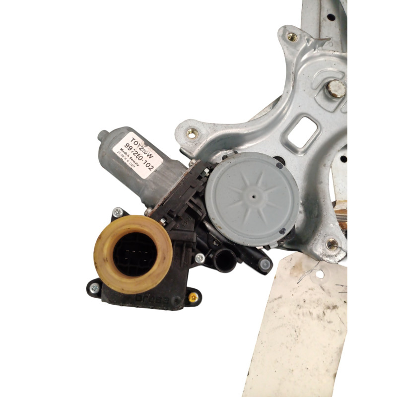 Leve vitre electrique avant droit TOYOTA COROLLA VERSO 2 Photo n°1