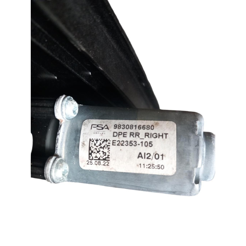 Leve vitre electrique arriere droit PEUGEOT 308 3 SW Photo n°1
