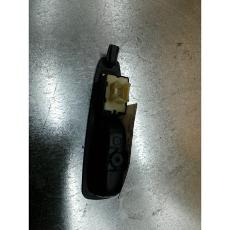 Interrupteur de leve vitre arriere gauche RENAULT CLIO 4