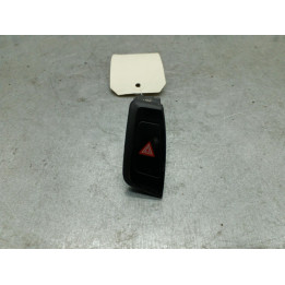 Bouton de warning AUDI A4 3 Photo n°1