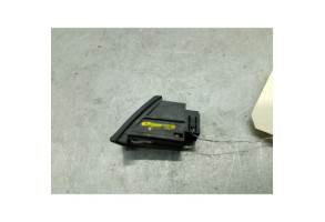Bouton de warning AUDI A4 3 Photo n°2