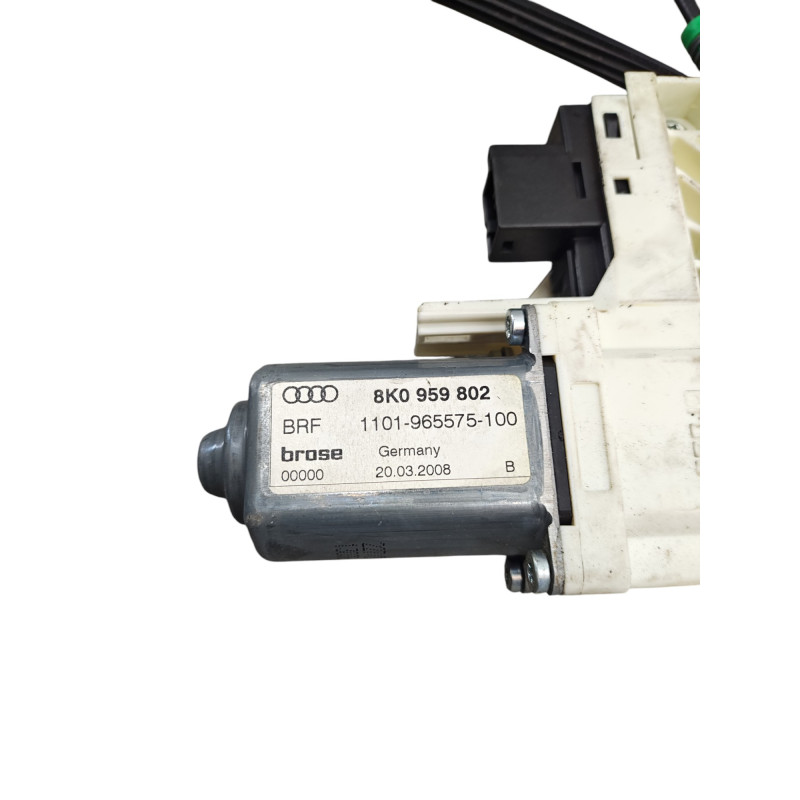 Leve vitre electrique avant droit AUDI A4 3 Photo n°1