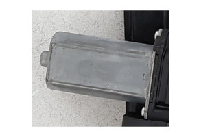 Leve vitre electrique arriere gauche BMW SERIE 2 F46 Photo n°4