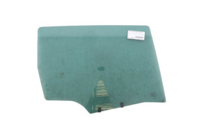 Vitre arriere droit PEUGEOT 307 Photo n°1