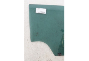 Vitre arriere droit RENAULT CLIO 4 Photo n°2