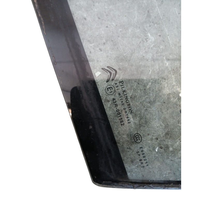 Custode avant gauche (porte) CITROEN C4 2 Photo n°1
