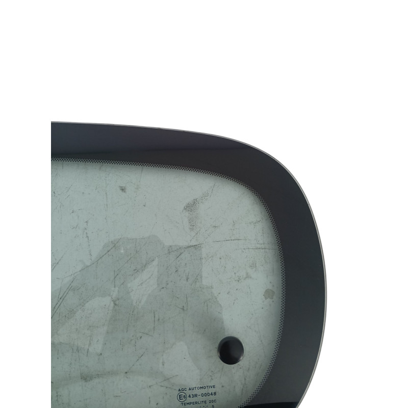 Vitre arriere gauche CITROEN C1 2 Photo n°1