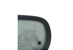 Vitre arriere gauche CITROEN C1 2 Photo n°1