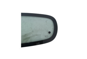 Vitre arriere gauche CITROEN C1 2 Photo n°3