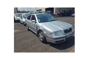 Vase de lave glace SKODA OCTAVIA 1 Photo n°7