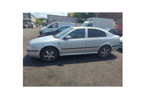 Vase de lave glace SKODA OCTAVIA 1 Photo n°13