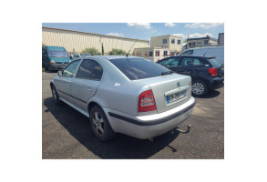 Vase de lave glace SKODA OCTAVIA 1 Photo n°15