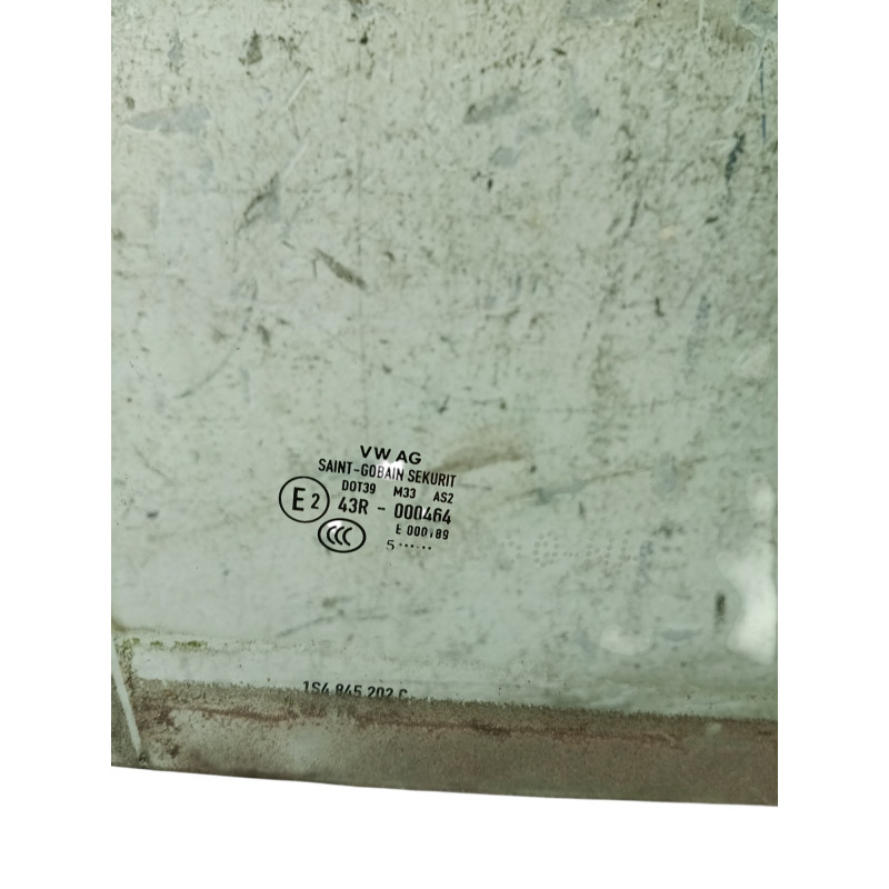 Vitre avant droit VOLKSWAGEN UP Photo n°1