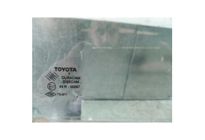 Vitre arriere droit TOYOTA COROLLA VERSO 2 Photo n°1
