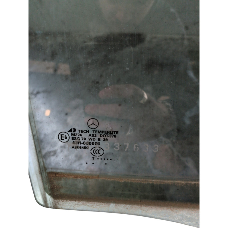 Vitre arriere droit MERCEDES CLASSE M 164 Photo n°1
