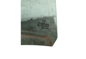 Vitre arriere droit PEUGEOT 508 1 Photo n°2