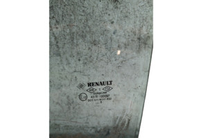 Vitre arriere gauche RENAULT CLIO 3 Photo n°3
