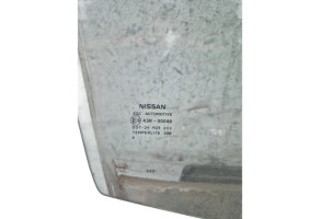 Vitre avant droit NISSAN QASHQAI 1 Photo n°2