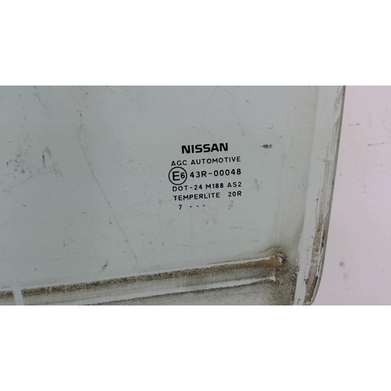 Vitre arriere gauche NISSAN QASHQAI 1 Photo n°1