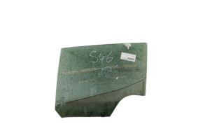 Vitre arriere gauche RENAULT CLIO 4 Photo n°4