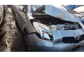 Vitre arriere gauche TOYOTA YARIS 2 Photo n°5