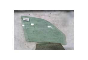 Vitre avant droit PEUGEOT 406 Photo n°1