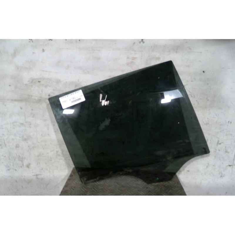 Vitre arriere droit MERCEDES CLASSE C 204 Photo n°1