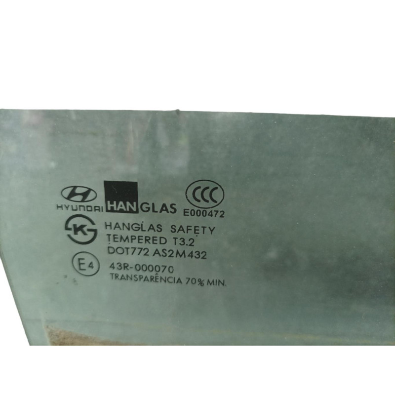 Vitre arriere droit HYUNDAI GETZ Photo n°1