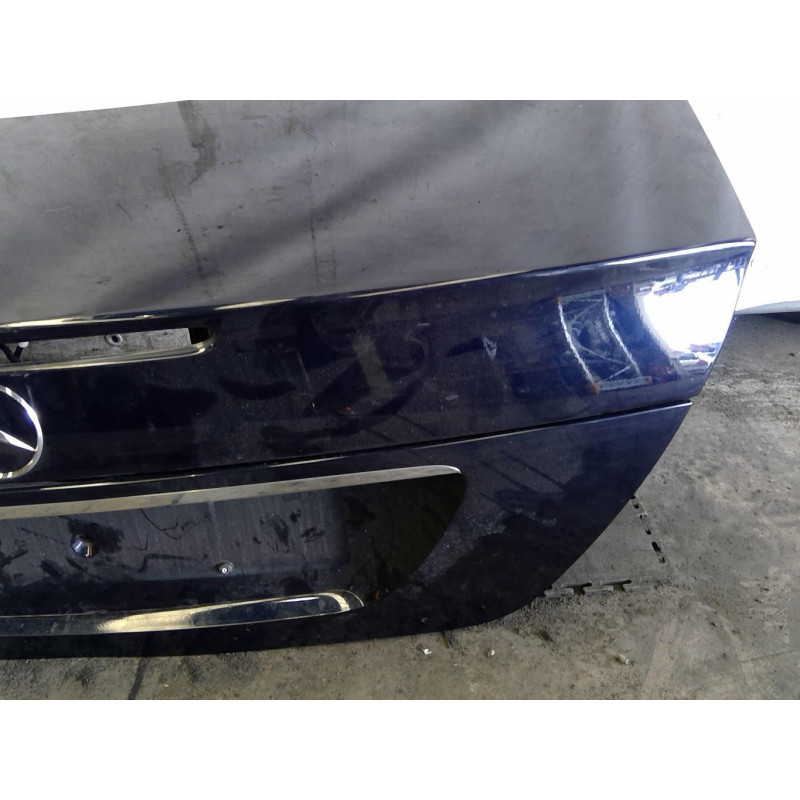 Malle/Hayon arriere MERCEDES CLASSE E 211 Photo n°1