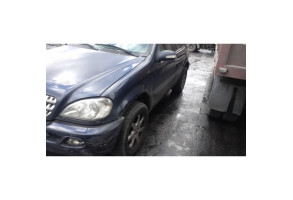 Malle/Hayon arriere MERCEDES CLASSE M 163 Photo n°9