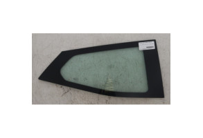 Vitre arriere droit TOYOTA AYGO 2 Photo n°1