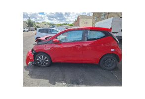 Vitre arriere droit TOYOTA AYGO 2 Photo n°7