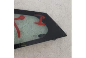 Vitre arriere gauche TOYOTA AYGO 2 Photo n°3