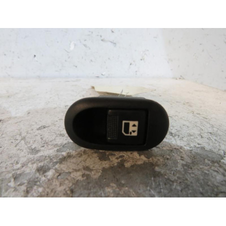Poignee interieur avant gauche PEUGEOT 1007