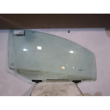 Vitre avant droit TOYOTA YARIS 2