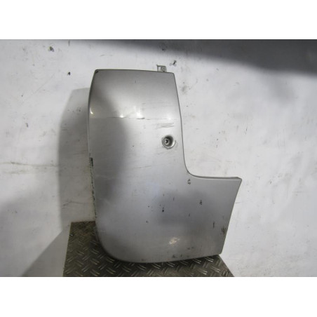 Crosse arriere droit RENAULT TRAFIC 2