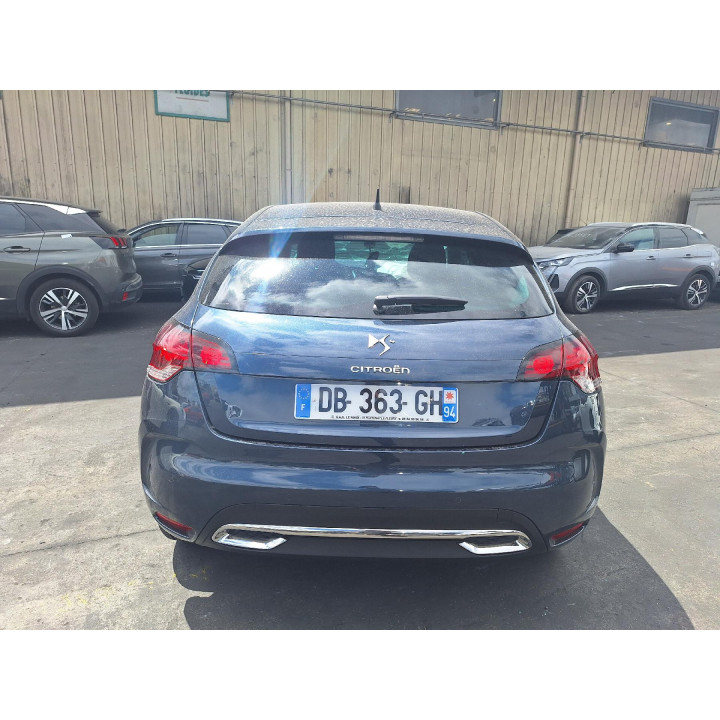 Feu de pare choc arriere droit CITROEN DS4 Photo n°7