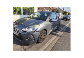 Feu arriere principal droit (feux) CITROEN DS3 Photo n°10