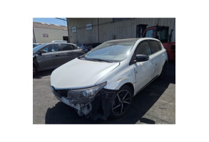 Feu arriere secondaire droit (feux) TOYOTA AURIS 2 Photo n°9