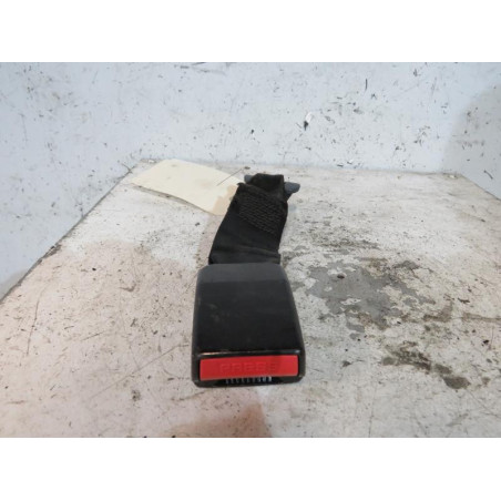 Attache ceinture arriere gauche PEUGEOT 206