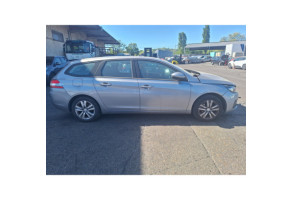 Plage arriere PEUGEOT 308 2 SW Photo n°7