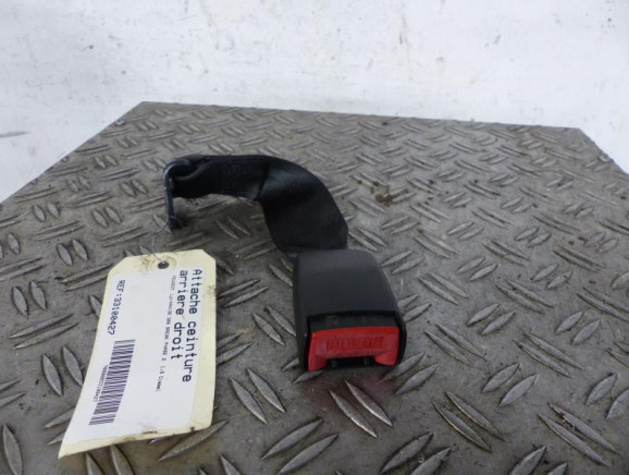 Attache ceinture arriere droit PEUGEOT 306 Photo n°1