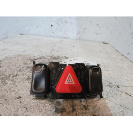 Bouton de warning MERCEDES CLASSE E 210